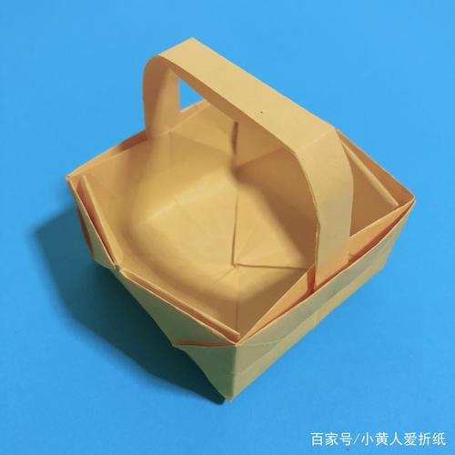 小黄人爱折纸:教你快速折出一个创意十足的手提篮,小巧又精致!