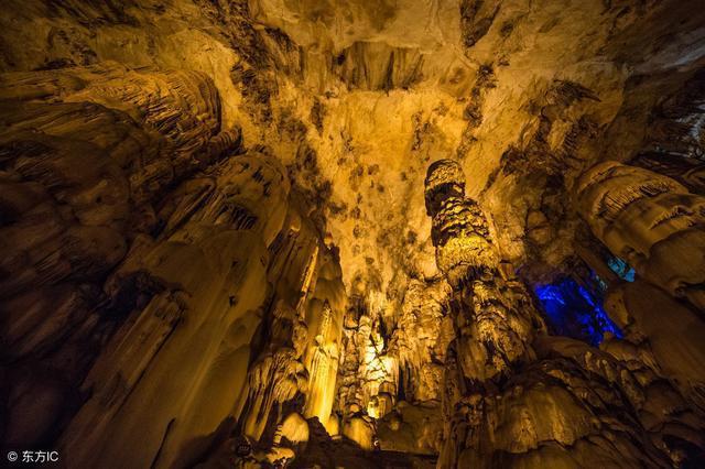 布龙乡麦莫溶洞是这里比较著名的景点之一,布龙乡有一个神秘奇特的