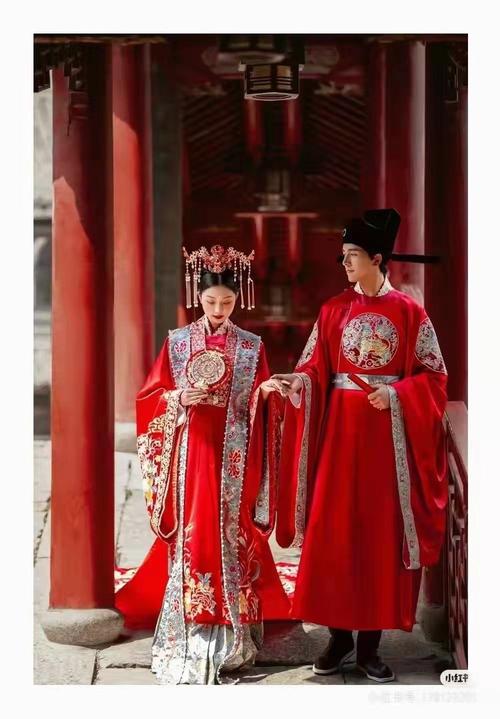 服新娘2020新款凤冠霞帔结婚古装中式婚纱披肩斗篷这才是中国最美的