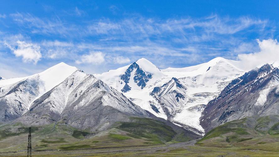 玉珠峰,海拔6178米,是昆仑山东段最高峰