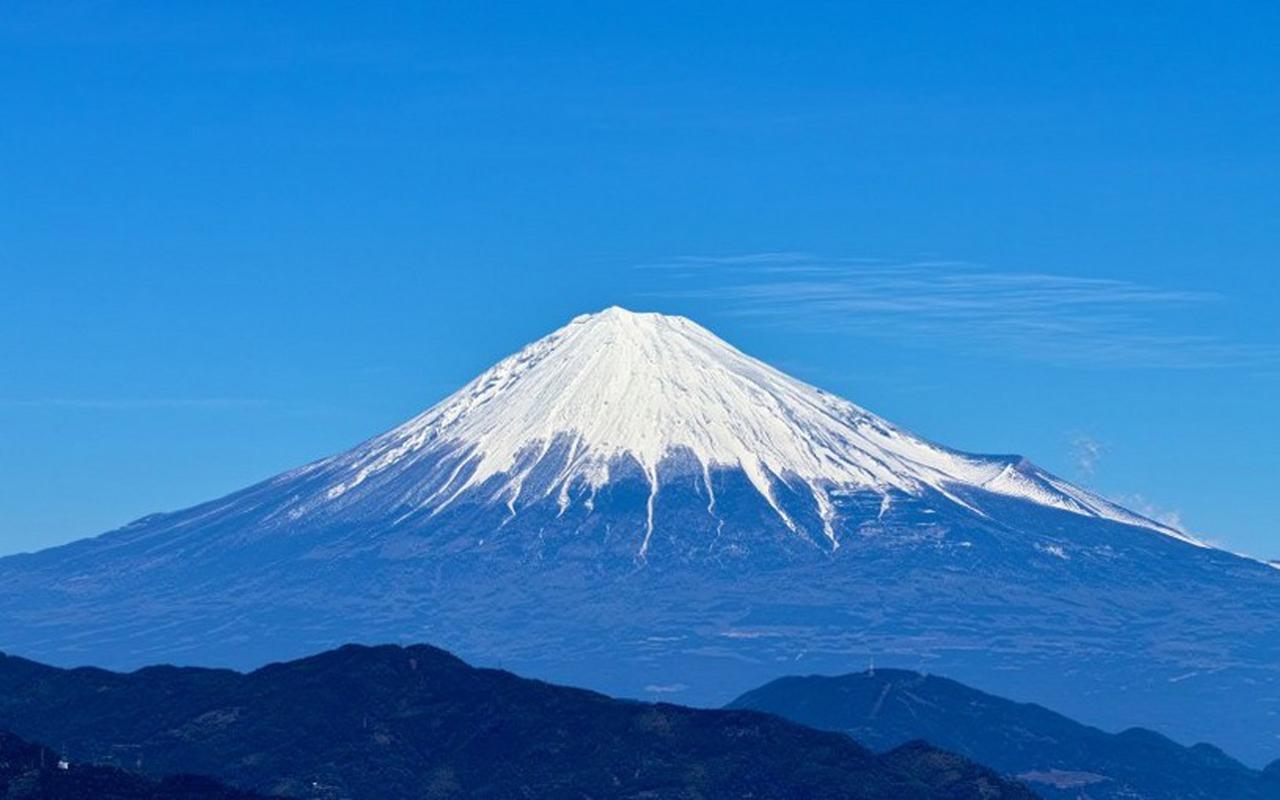 唯美富士山风景图片桌面壁纸高清大图预览1920x1200_风景壁纸下载_美