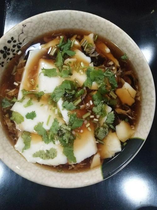 东北的咸豆腐脑,原料为东北家人从黑龙江农村发过来的黄豆.
