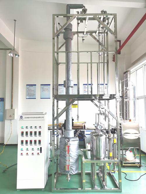 负压蒸馏塔厂商,新宇华创及时的售后服务 在化工装置生产中,精馏塔是