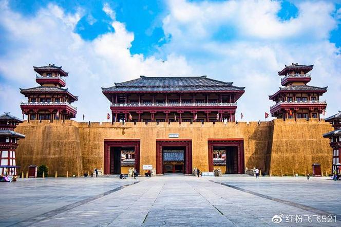 枣阳中国汉城汉宫景区:集汉代建筑精华与古典园林景观为一体的大型