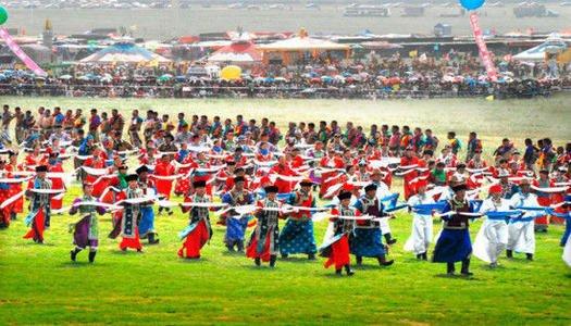 那达慕大会蒙古族人民一年一度的传统节日