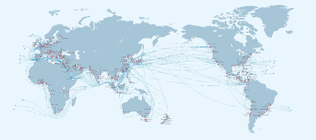 在海上"穿针引线" 在世界范围内绣出了一幅 中远海运集装箱船队航线图