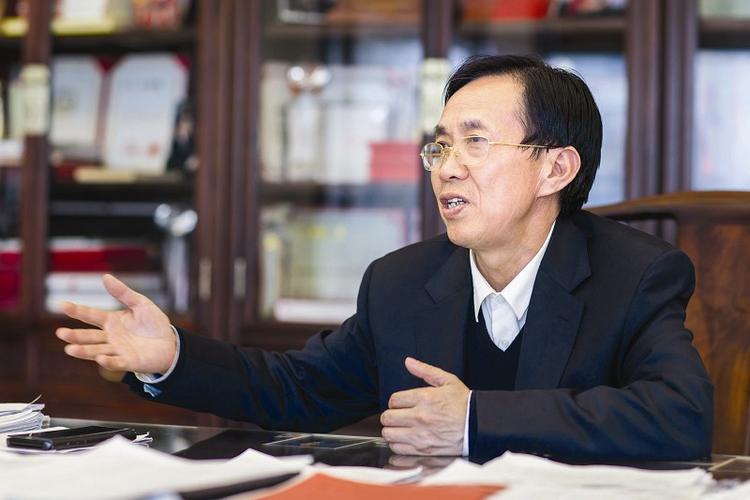 北京远大合炳建筑劳务有限责任公司董事长刘合炳.
