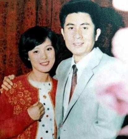 回顾曾做过夫妻的演员卢惠光前妻眼熟郑晓宁二婚幸福喜获爱子
