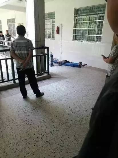 永州四中发生一学生坠楼事故