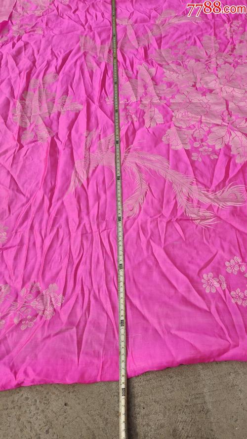 生活类床单被套;丝绸缎被面一个凤凰图案190厘米*135