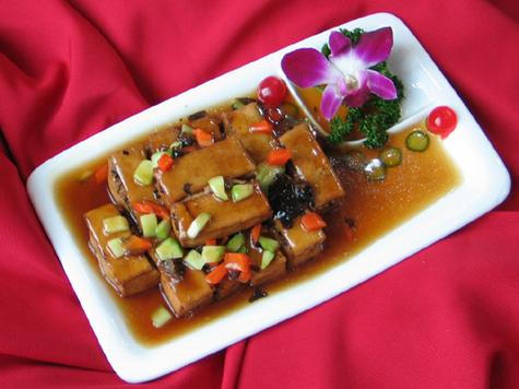  p data-id="gnwp6megfs">四四席是山东省博山地区的传统饮食习俗.