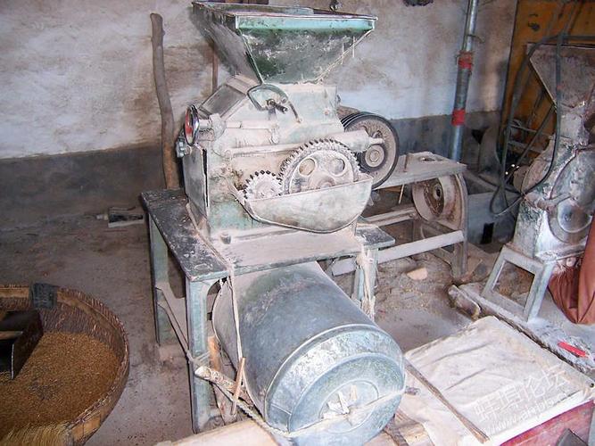 农村老式磨面机