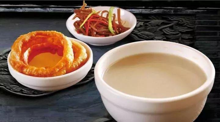 究竟什么味道能代表北京范儿?豆汁儿还是烤鸭?
