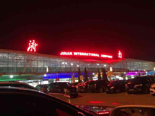 济南遥墙国际机场-"这个机场很一般.设施和环境都一般.