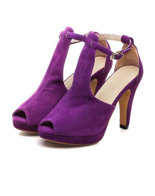紫色羊京凉鞋