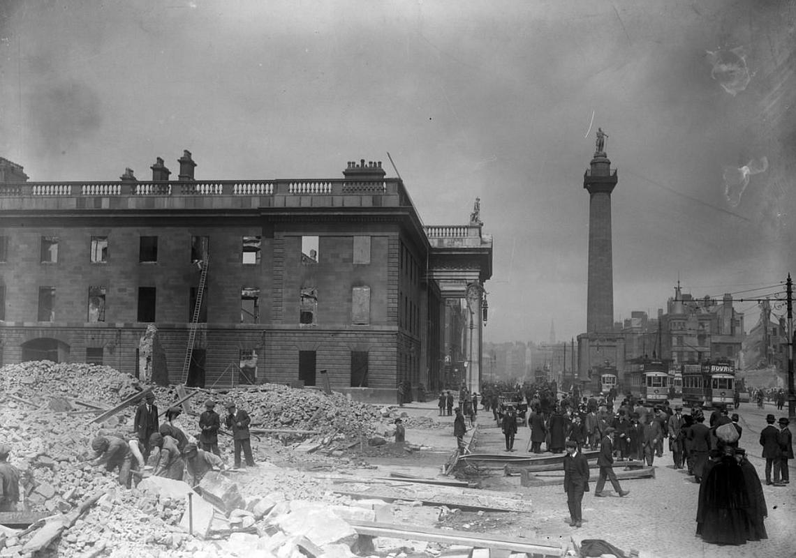 1916年,爱尔兰人反对英国殖民起义当天的街头景象