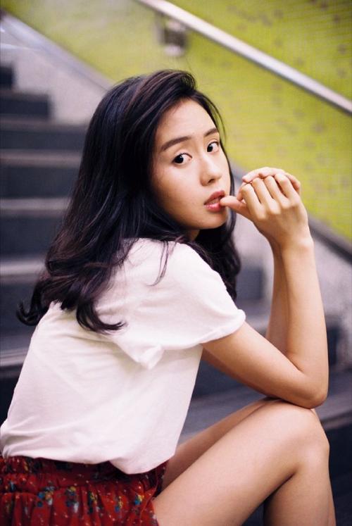 郑合惠子早期,大眼睛真的好可爱超级有特色的一张脸