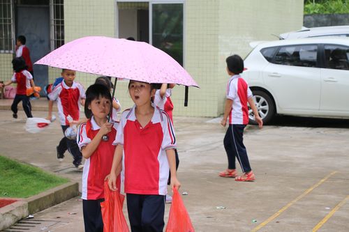 快乐"六一",健康成长——塘坪镇中心小学举行庆"六一"游园活动