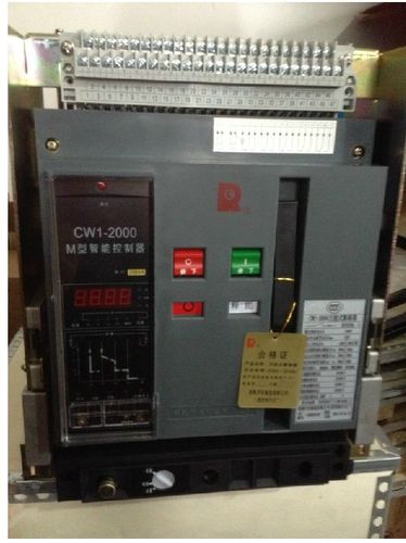 cw1系列智能型万能式断路器主要安装在低压配电柜中作主开关,用于控制