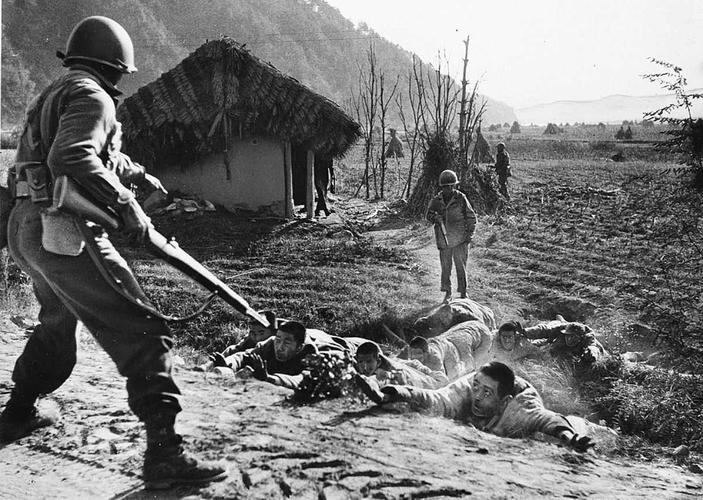 朝鲜志愿军伤亡太惨重连见惯了死亡的彭总都不忍落泪高清多图