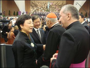 梵蒂冈教皇接见邓小平女儿 用中文致谢爱乐乐团