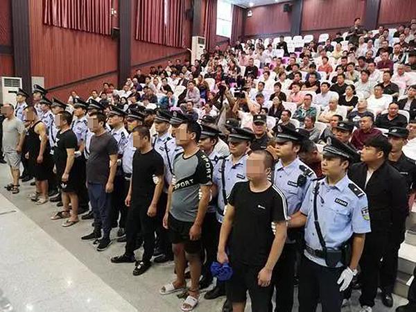 河南村霸组织笼络家族成员组建治安队非法敛财获刑20年