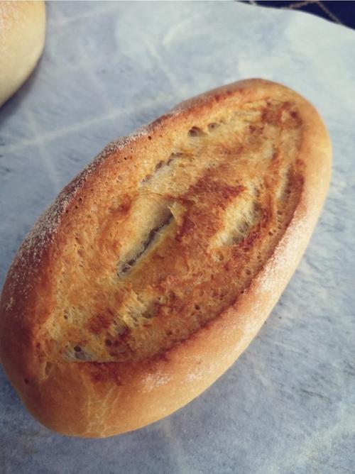 有滋有味vv做的法式全麦脆皮面包