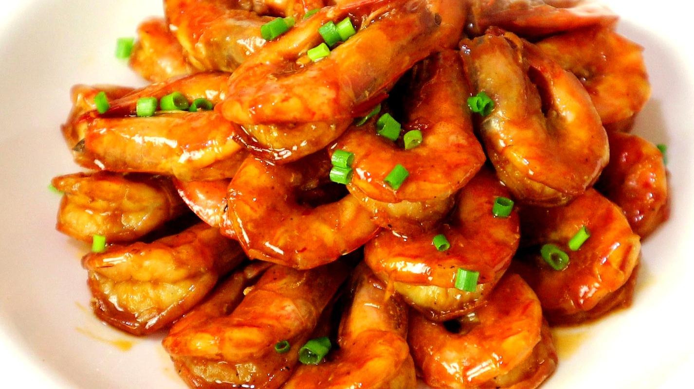 分享六道美味家常菜:油焖大虾上榜,凉拌莴笋酸脆爽口开胃又下饭
