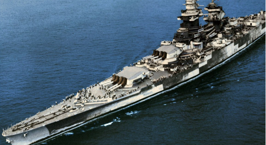 大西洋上的追逐,俾斯麦级战列舰的尴尬境遇,完全沦为盟军的猎物
