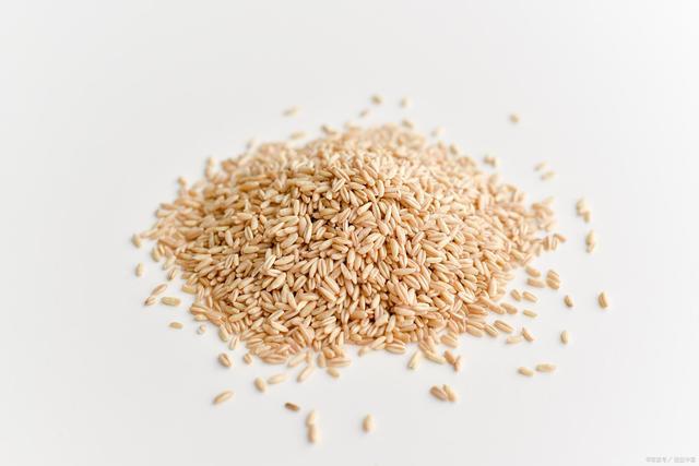 糙米的功效与作用,糙米和什么调配煮粥好,糙米的适用人群