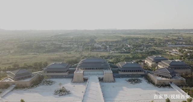秦咸阳宫遗址现状(2)航拍于2020年
