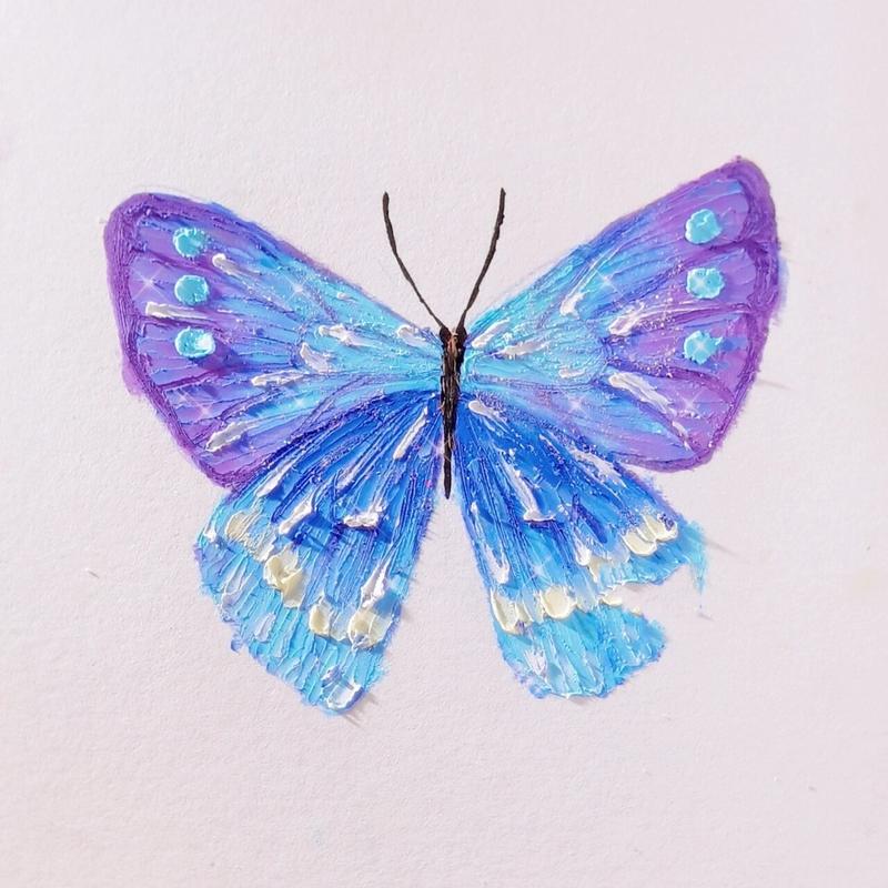 一组蓝紫色系的蝴蝶,整体配色都是很梦幻的,画起来大概是不到20分钟