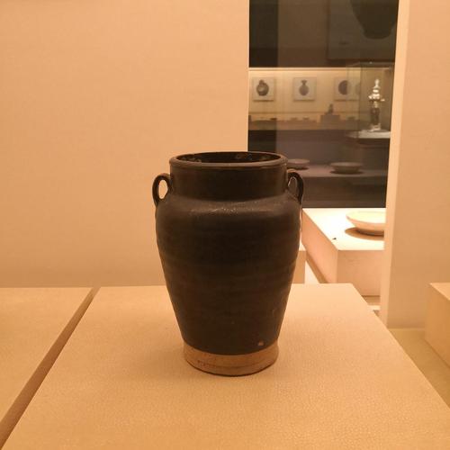 黑釉双耳罐,唐,1993年耀州窑博物馆出土