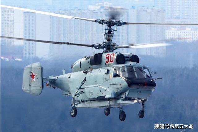 位于克里米亚水域的黑海舰队已经接收了一架"全能型"卡-31r雷达直升机
