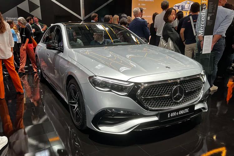 2023慕尼黑车展全新一代奔驰e级插混版首发