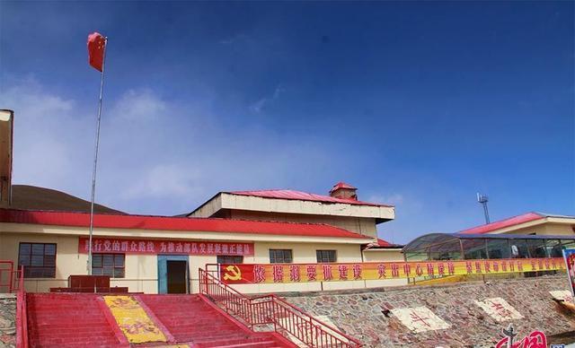 青藏兵站部唐古拉山兵站的营房
