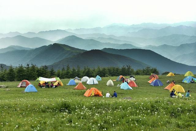 京郊山顶露营的最佳去处北京延庆海坨山体验下中国小瑞士