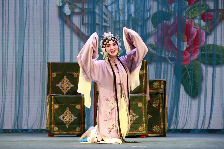 泉城文艺"破冰之演"——传统吕剧《小姑贤》在北洋大戏院亮相