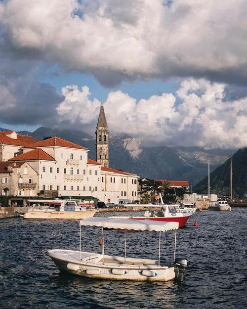 复古迷人的欧洲海滨国家montenegro ins:anna_koshelenko