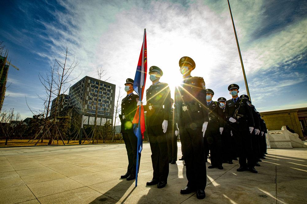 组图多地举办活动庆祝首个中国人民警察节5