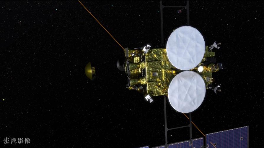 日本小行星探测器隼鸟2号回收舱返回地球
