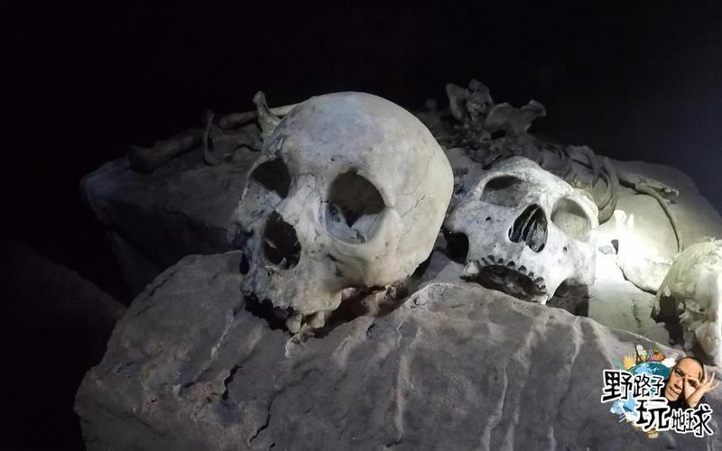 野路子:探秘北京的白骨洞,这个幽暗洞穴里到处都是人的骨骸,他们经历