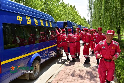 子弟兵在行动!中国国际救援队奔赴四川地震灾区