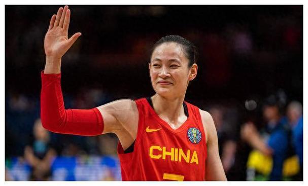 中国亚运女篮的队长杨力维辜负了球迷对他的期望.