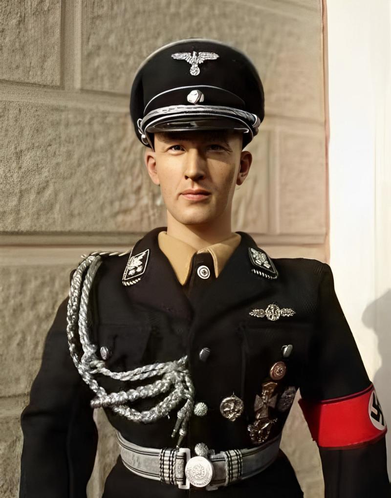 1942年,纳粹德国帝国保安总局局长海德里希遇刺,他被英国派遣的捷克