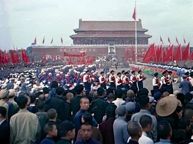 1949年斯大林说了句话,让未解放的中国,开国大典提前了