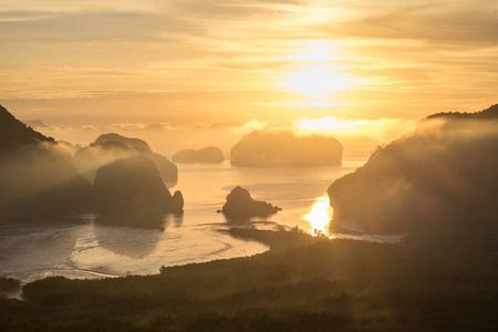 考山太阳升起的海和山全景风景早晨金黄小时时间, 自然场面, 考沙美岛