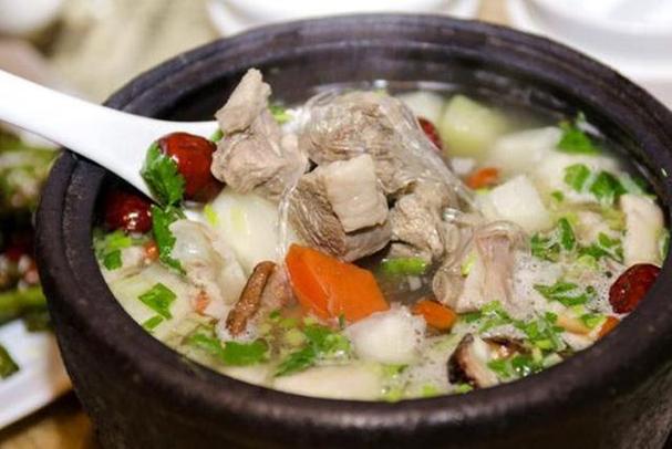 元蘑炖羊肉做法(学会这样做蘑菇炖羊肉)(1)