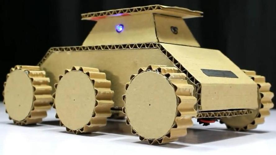 创意diy-手工大神用纸板制作装甲车遥控玩具,赶紧给孩子做一个