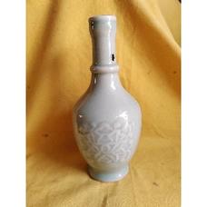 中国宜兴青瓷老酒瓶